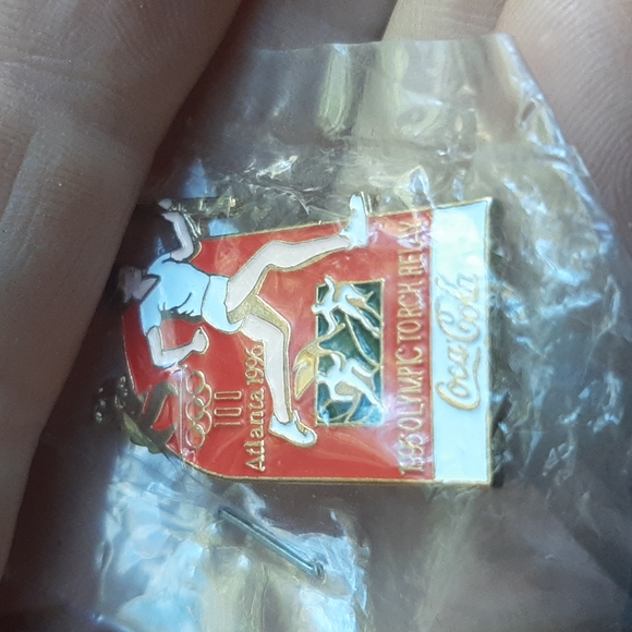 Coca-Cola Olympic Torch Relay Pin 1996 Atlanta - Picture 5 of 5